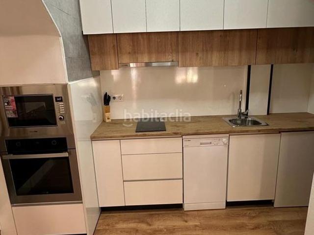Casa en venta en Orihuela, Playa Flamenca. Casa adosada de diseño reformada con porche acristalado y amplio sótano en Playa Flamenca YC397304. Casas.