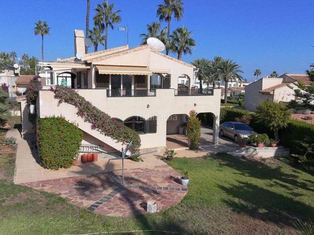Casa en venta en Orihuela, Villamartín Las Filipinas. Casas.
