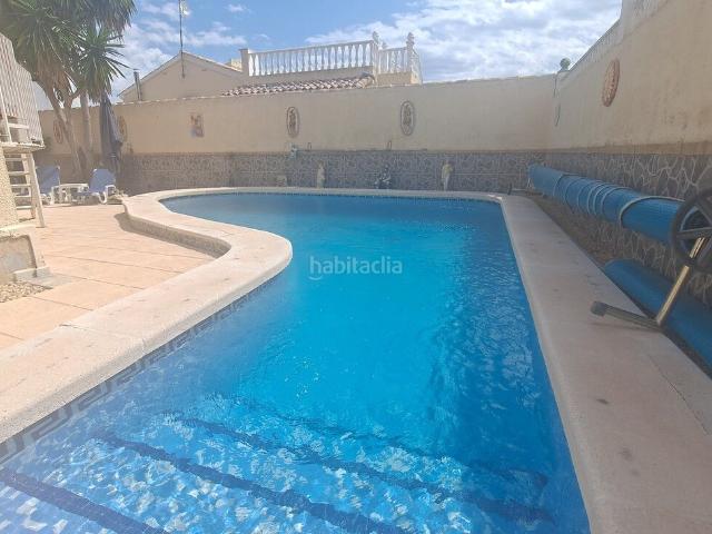 Casa en venta en Orihuela, Villamartín Las Filipinas. Casas.