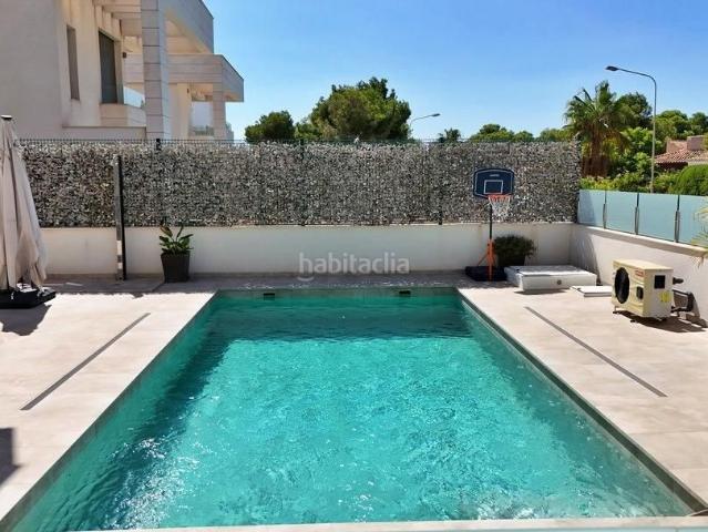 Casa en venta en Orihuela, Villamartín Las Filipinas. Casas.