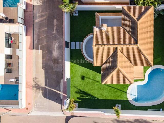 Casa en venta en Orihuela, Villamartín Las Filipinas. Casas.