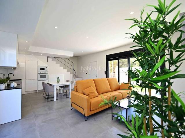 Casa en venta en Orihuela, Villamartín Las Filipinas. Casas.
