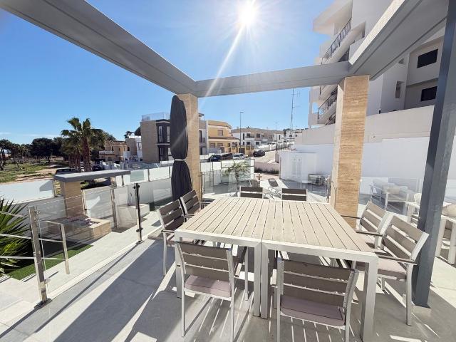 Casa en venta en Orihuela, Villamartín Las Filipinas. Casas.