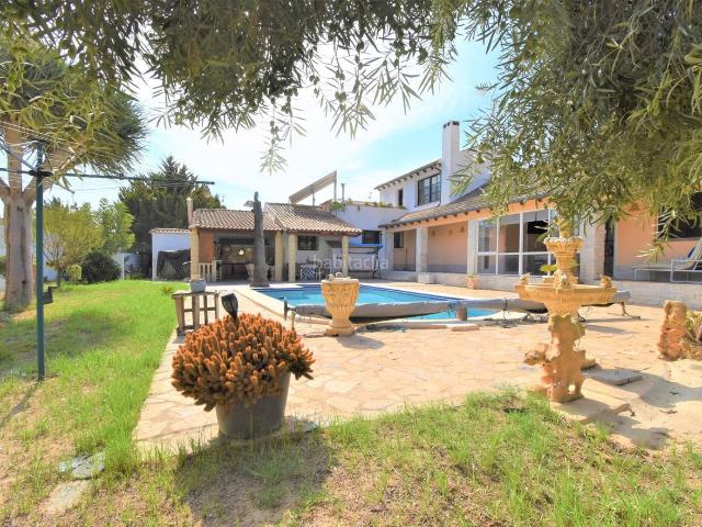 Casa en venta en Orihuela, Villamartín Las Filipinas. Casas.