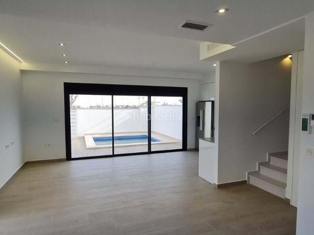 Casa en venta en Orihuela, Villamartín Las Filipinas. Casas.