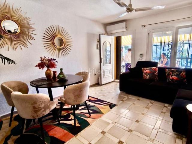 Casa en venta en Orihuela, Villamartín Las Filipinas. Bungalow en planta baja de esquina con piscina, cerca de Zenia Boulevard. Casas.