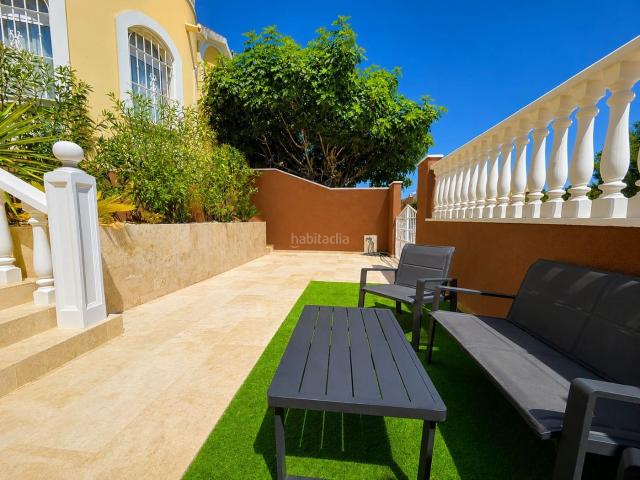 Casa en venta en Orihuela, Villamartín Las Filipinas. Descubra estanbspvilla independiente completamente reformada en Villamartín, una de las zonas residenciales más cotizadas de la Co. Casas.