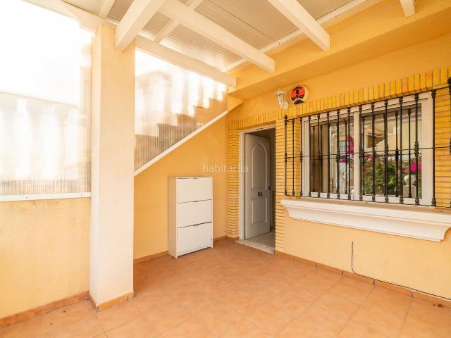 Casa en venta en Orihuela, Villamartín Las Filipinas. Planta baja con amplio jardín en Orihuela Costa de 2 dormitorios y 2 baños. Casas.