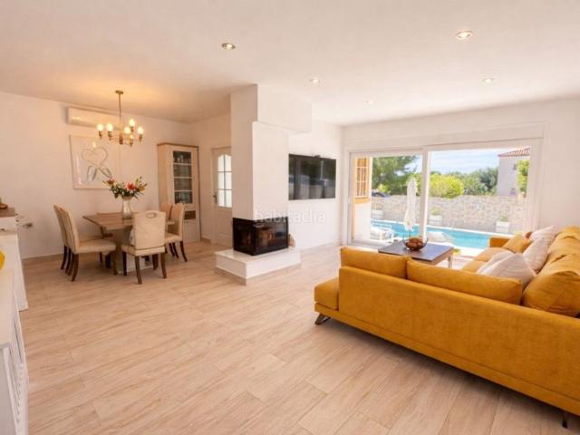Casa en venta en Orihuela, Villamartín Las Filipinas. Villa de lujo totalmente reformada con piscina privada en Los Dolses, Orihuela Costa. Casas.