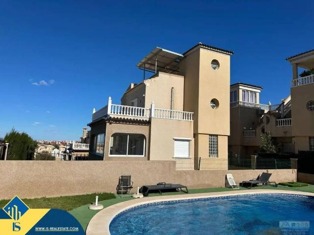 Casa en Venta en Orihuela