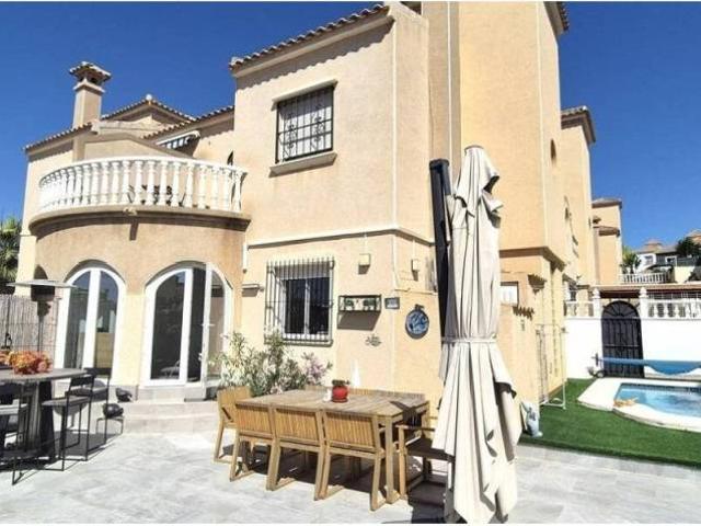 Casa en Venta en Orihuela