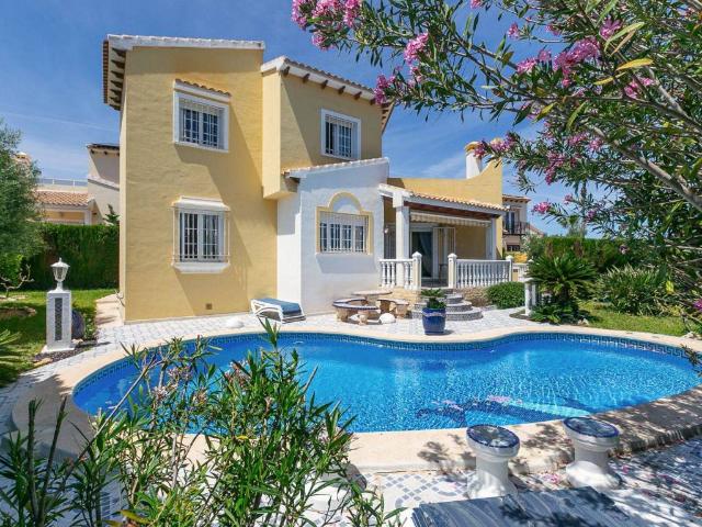 Casa en Venta en Orihuela