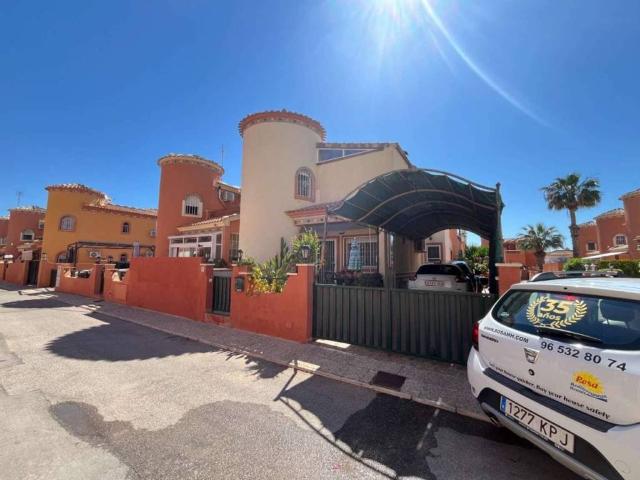 Casa en Venta en Orihuela