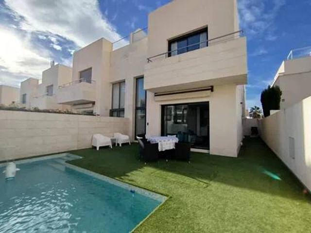 Casa en Venta en Orihuela