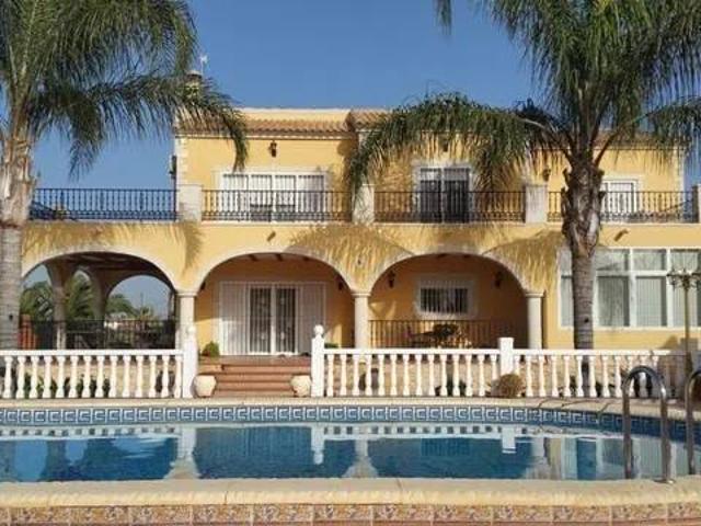 Casa en Venta en Orihuela