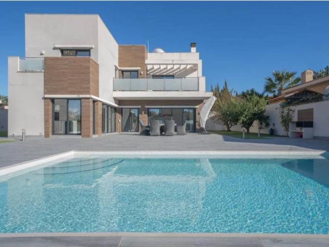Casa en Venta en Orihuela