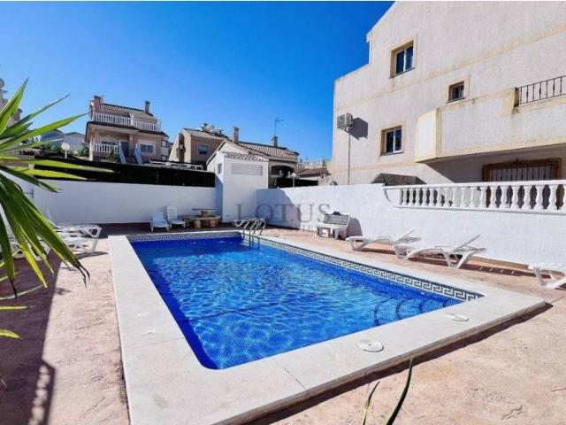 Casa en Venta en Orihuela