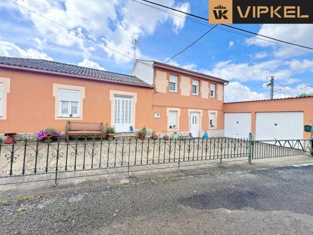 Casa en venta en Oroso La Coruña