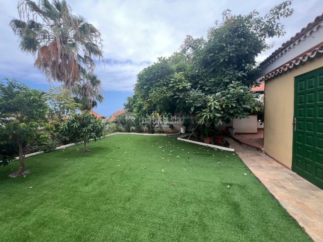 Casa en venta en Orotava La, El Durazno. Chalet Norte desde La Laguna a Buenavista. Casas Orotava.
