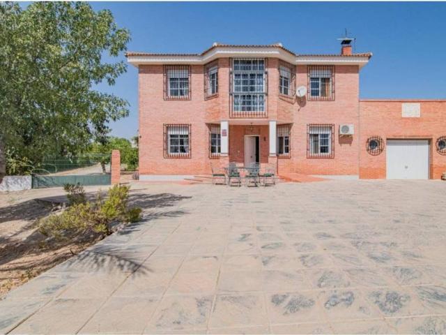 Casa en Venta en Atarfe
