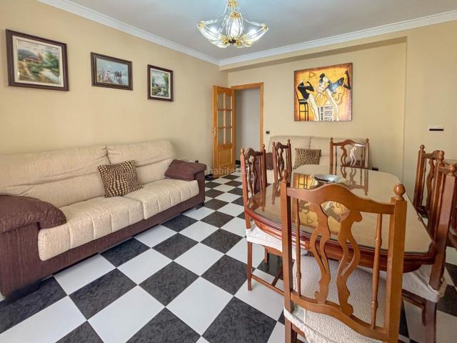 Casa en venta en Atarfe. Gran casa en Atarfe, Granada. Casas.