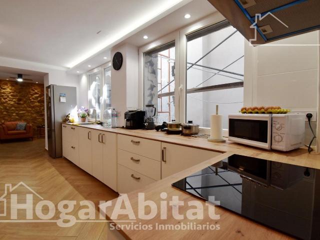 Casa en venta en Atzúbia L´. ESPACIOSA CASA SEMIRREFORMADA CON TERRAZA. Casas Atzúbia.