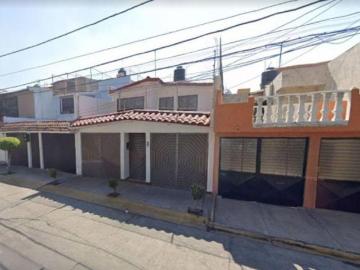 Casa en venta en Av. Bosques de Egipto, Bosques de Aragón, Nezahualcóyotl, 4 recámaras, 3.5 baños