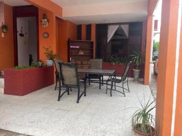 CASA EN VENTA EN AV. CUAUHTÉMOC, COLONIA CENTRO, COATZACOALCOS, VERACRUZ