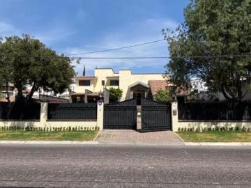 Casa en VENTA en Av. San Isidro, Juriquilla, Querétaro. REMATE HIPOTECARIO
