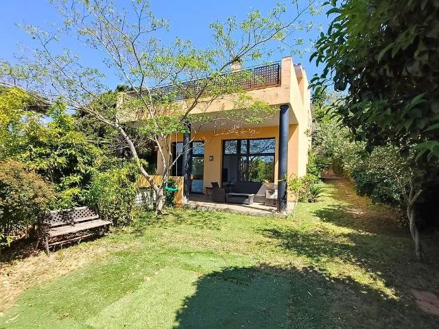 Casa en venta en avenida Rafael Albertí, Lloret de Mar, de 338 m² 4 habitaciones por 440.000