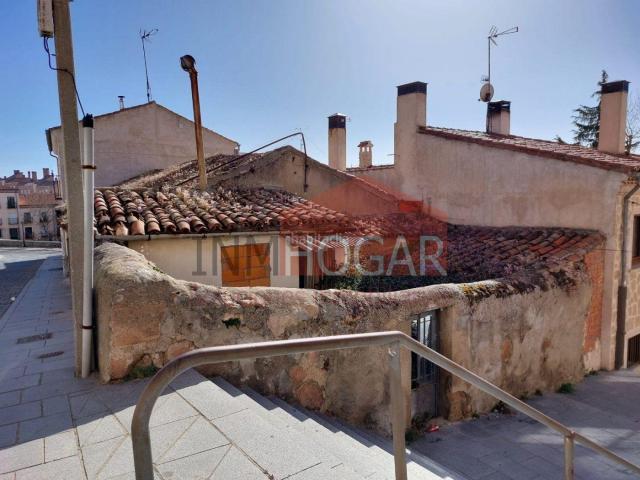 Casa en venta en Ávila, Sur. TERRENO EN LA ZONA DEL PASEO DEL RASTRO 05002. Casas.