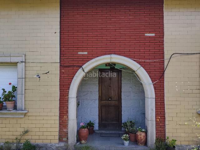 Casa en venta en Avilés, El Carbayedo El Quirinal. Casa con amplio terreno en San Cristóbal, Avilés. Casas.