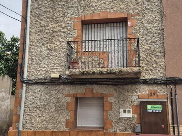 Casa en venta en Azagra. CASA EN AZAGRA, POSIBILIDAD DE FINANCIACIÓN HASTA EL 100. Casas.