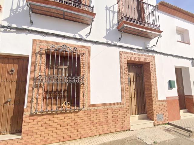 Inmueble Ocupado Sin Posesión. Casa en venta en Aznalcóllar Sevilla