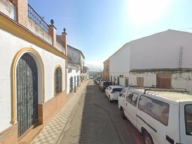 Casa en venta en Aznalcázar. Casa ocupada sin posesión en Sevilla. Casas.