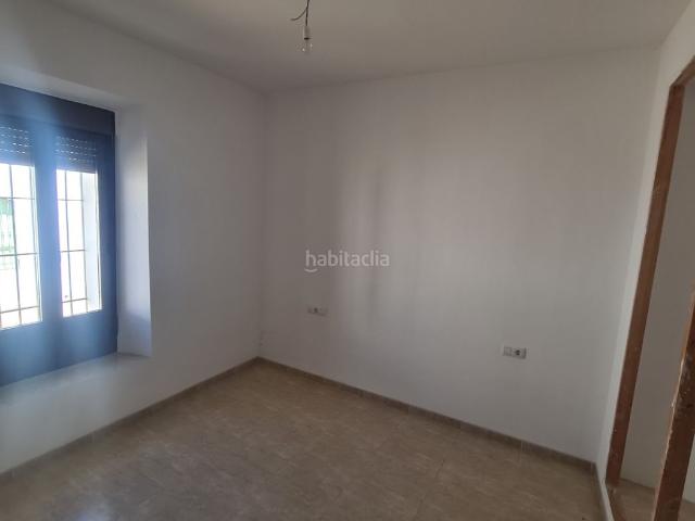 Casa en venta en Azuaga. MEDIA CASA REFORMADA. Casas.