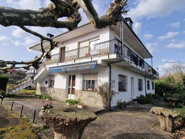 Casa en Venta en Arzúa