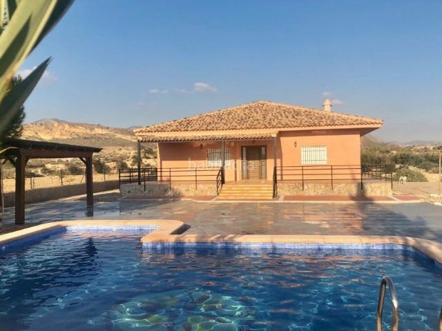Casa en venta en Abanilla. Casas.