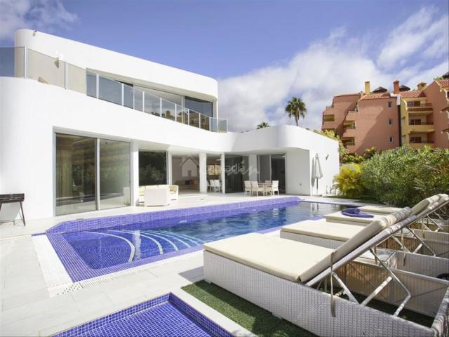 Casa en venta en Adeje, La Caleta. Casas.