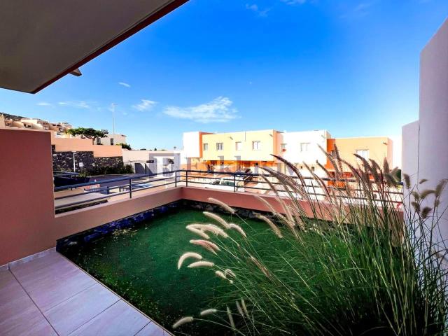 Casa en venta en Adeje, Playa Fañabé Alto. Casas.