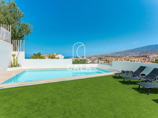 Casa en venta en Adeje, San Eugenio Alto. Villa Horizonte San Eugenio Alto. Casas.