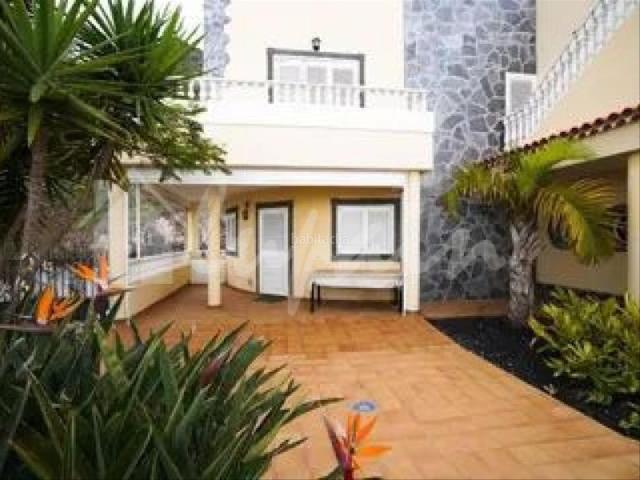 Casa en venta en Adeje, Torviscas Centro y Alto. Casas.