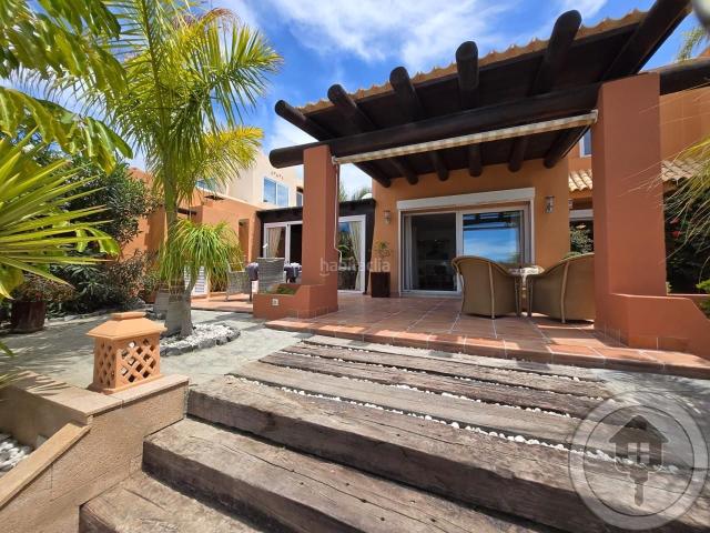 Casa en venta en Adeje, Torviscas Centro y Alto. VILLA ADOSADA EN COSTA ADEJE GOLF. Casas.