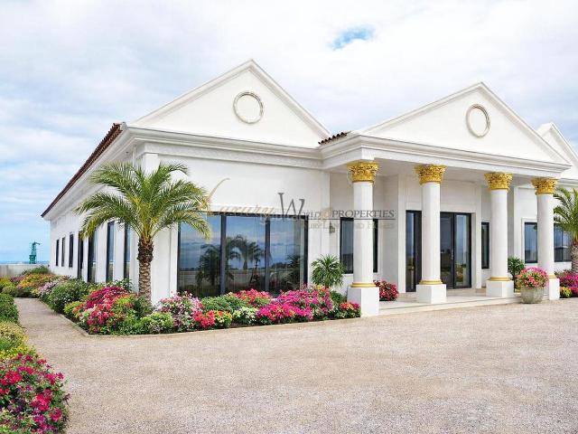 Casa en venta en Adeje, Torviscas Centro y Alto. Villa en construcción en Roque del Conde. Casas.