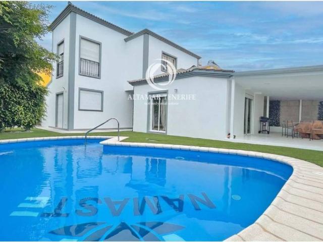 Casa en Venta en Adeje