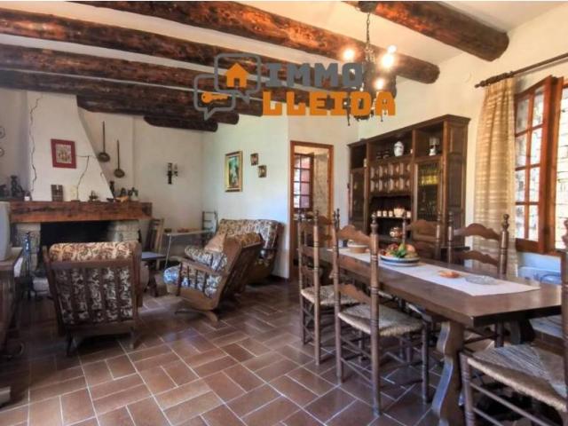 Casa en Venta en Àger
