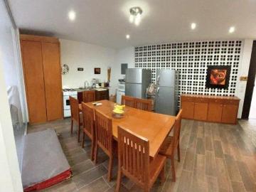 CASA EN VENTA EN AGUASCALIENTES EN VILLANATY CON AMPLIOS ESPACIOS