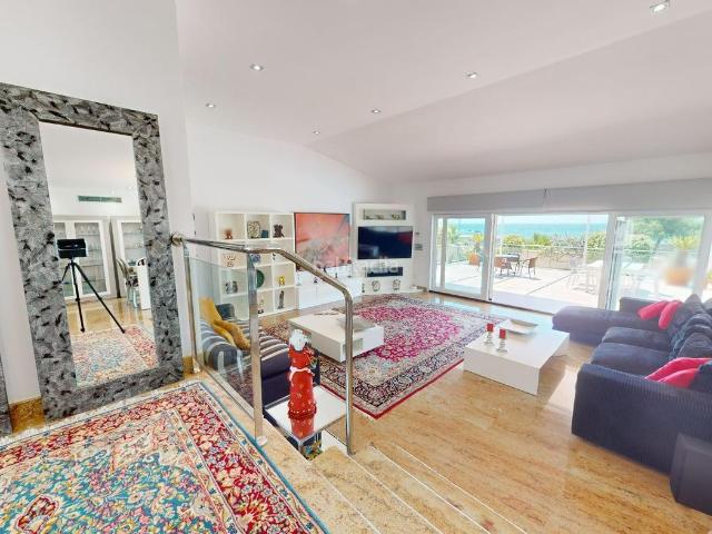 Casa en venta en Águilas, Calabardina. Esta espectacular villa de lujo, con siete amplios dormitorios y nueve baños, encarna la máxima elegancia y confort. La propiedad. Casas.