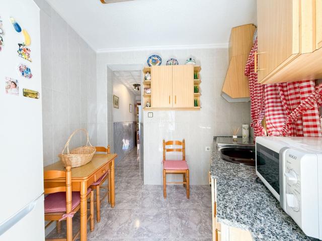 Casa en venta en Águilas, Casco Antiguo. Te presentamos esta acogedora casa en planta baja en venta en el casco antiguo de Águilas, ubicada en una zona céntrica y con todo. Casas.