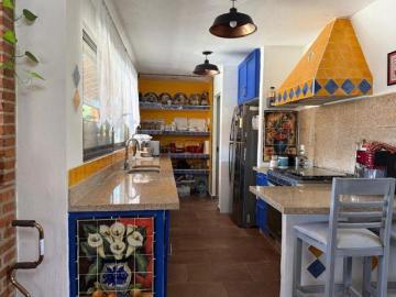 CASA EN VENTA EN AJIJIC